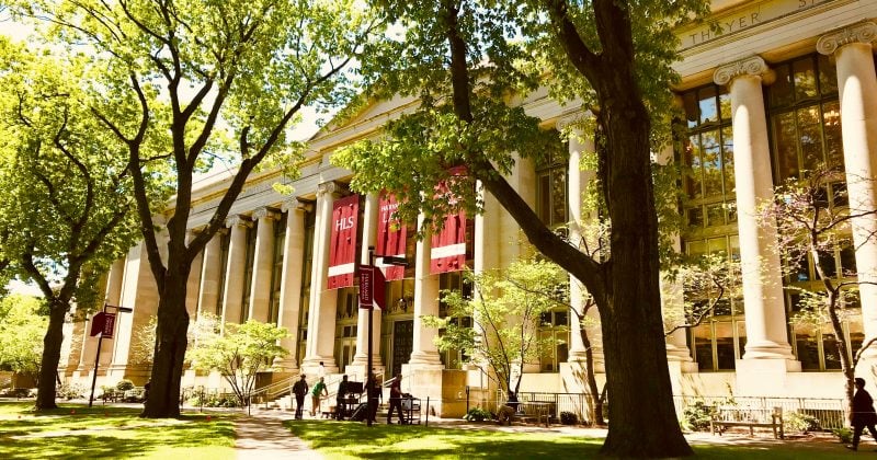 Harvard boosts BlackRock Bitcoin ETF holdings to $442.8 million, expanding exposure by 257%