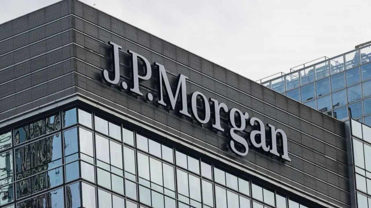 JPMorgan Grows Bitcoin ETF Stake to $356M, Adds XRP Exposure